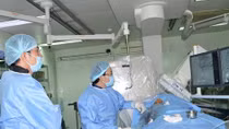 Can thiệp mạch máu não thành công cho 2 bệnh nhân