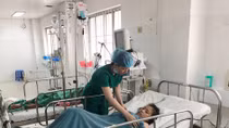 Cứu sống bệnh nhân người Campuchia bị xuất huyết đa cơ quan