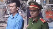 Việt kiều Mỹ ra tòa vì buôn lậu