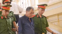 “Đại gia” Trầm Bê và “siêu lừa” Dương Thanh Cường tiếp tục hầu tòa