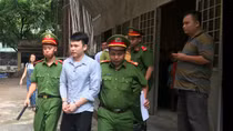 Chồng trẻ sát hại vợ vì... bị đòi chia tay