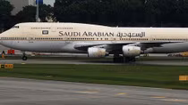 Máy bay Saudi Arabia hạ cánh khẩn cấp ở Philippines vì... báo động nhầm