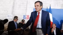 Cảnh sát Pháp bất ngờ đột kích nhà riêng ứng viên Tổng thống Francois Fillon