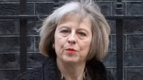 Quyết định khó khăn nhất của tân Thủ tướng Anh Theresa May
