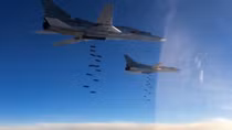 Xem phi đội “Thiên Nga trắng” Tu-22M3 dội mưa bom tiêu diệt IS