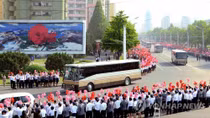 Bình Nhưỡng ngập tràn cờ hoa, ăn mừng thành công vụ phóng tên lửa mới