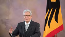 Tổng thống Đức Gauck kêu gọi châu Âu chống lệnh cấm nhập cư của Mỹ