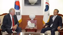 Tổng thống Mỹ Donald Trump gặp Tổng thống Hàn Quốc Moon Jae in