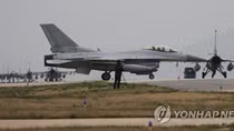 Mỹ điều gấp 12 máy chiến đấu F-16 Falcon đến Hàn Quốc