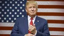 Donald Trump tái khẳng định trục xuất 3 triệu người nhập cư