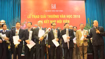 Không có tác phẩm đoạt giải của Hội Nhà văn Việt Nam ở mảng văn xuôi và thơ