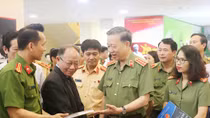 Bộ trưởng Tô Lâm phát động phong trào đọc sách trong Công an nhân dân