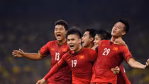 Việt Nam bị Malaysia cầm hoà đầy tiếc nuối khi dẫn trước 2 bàn