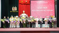 Thứ trưởng Nguyễn Văn Thành chúc mừng Ngày nhà giáo Việt Nam