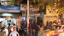 Gần ngày Valentine, cửa hàng gấu bông bị cháy rụi