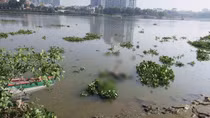 Tìm thân nhân người đàn ông trôi trên sông Sài Gòn