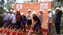 Khởi công xây cầu cho người dân nghèo Đồng Tháp