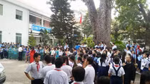 Chập điện cháy phòng học, hàng trăm học sinh được di dời