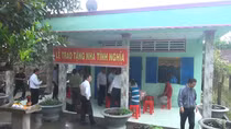Trao tặng nhà tình nghĩa cho gia đình chính sách ở Long An
