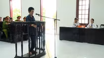 Cha hiếp dâm con đẻ lĩnh án chung thân