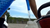 Thiếu nước ngọt, người dân phải đi "trộm" nước