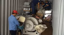 Phát hiện container chứa hàng nhập lậu tại cảng Cát Lái