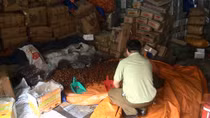 Phát hiện gần 5 tấn mứt bẩn chuẩn bị xuất ra thị trường