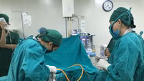 Tán sỏi nội soi qua da ở Bệnh viện Xanh Pôn: An toàn, ít đau, thời gian nằm viện ngắn