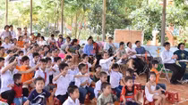 Trẻ em nhiễm HIV bị kỳ thị: Rào cản trong phòng chống căn bệnh thế kỷ