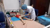 Nhiều bệnh viện phối hợp để làm rõ vụ trẻ bị sùi mào ở Khoái Châu