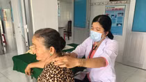 Giảm lương hưu của lao động nữ: Bước lùi về 20 năm trước