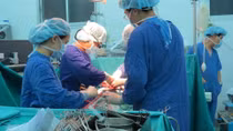 Ca ghép thận hiếm gặp ở Việt Nam cứu nam thanh niên thoát lưỡi hái tử thần