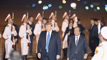 Tổng thống Trump bất ngờ về lòng hiếu khách của người Việt