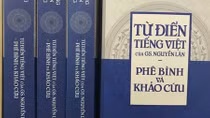 Tranh luận về Từ điển của GS. Nguyễn Lân: Không nên phủ nhận sạch trơn và miệt thị tác giả 