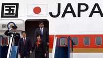 Thủ tướng Nhật Bản Shinzo Abe tới Việt Nam mang nhiều kỳ vọng
