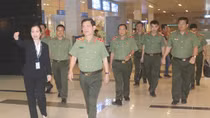 Thứ trưởng Nguyễn Văn Sơn kiểm tra công tác tại Trạm Công an cửa khẩu sân bay Cần Thơ