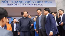 Thủ tướng lần thứ 3 đến thăm Trung tâm báo chí quốc tế