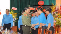 Bộ trưởng Tô Lâm chúc mừng Ngày thành lập Công đoàn Việt Nam