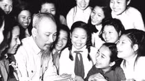 Chiếu phim tài liệu về thân thế, sự nghiệp Bác Hồ tại Hà Lan