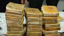 Gia cố sàn ô tô, tạo khoang bí mật giấu 220 bánh heroin