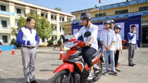 Hàng ngàn học sinh miền núi được tập huấn kĩ năng lái xe an toàn