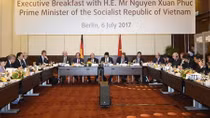 Thủ tướng Nguyễn Xuân Phúc tiếp một số doanh nghiệp lớn tại Berlin