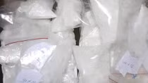 Cất giấu 3 kg ma túy đá và hàng trăm viên thuốc lắc trên đèo Hải Vân