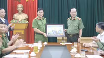Thứ trưởng Nguyễn Văn Thành thăm và làm việc với Công an huyện Kim Bôi- tỉnh Hòa Bình