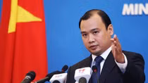 Phản đối Trung Quốc khai trương đường bay dân dụng tới đảo Phú Lâm