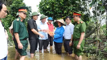 Chuyện ghi ở vùng ngập lụt ở Chương Mỹ, Hà Nội