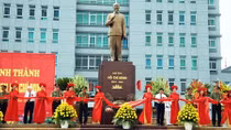 Công an tỉnh Nam Định khánh thành tượng đài Chủ tịch Hồ Chí Minh