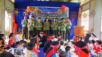 Mang Trung thu đến với trẻ em xã khó khăn vùng biên