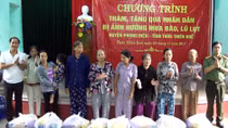 Thăm hỏi nhân dân vùng bão lũ tỉnh Thừa Thiên - Huế