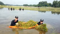 Học viên Trường Trung cấp Cảnh sát vũ trang "3 cùng” với nhân dân